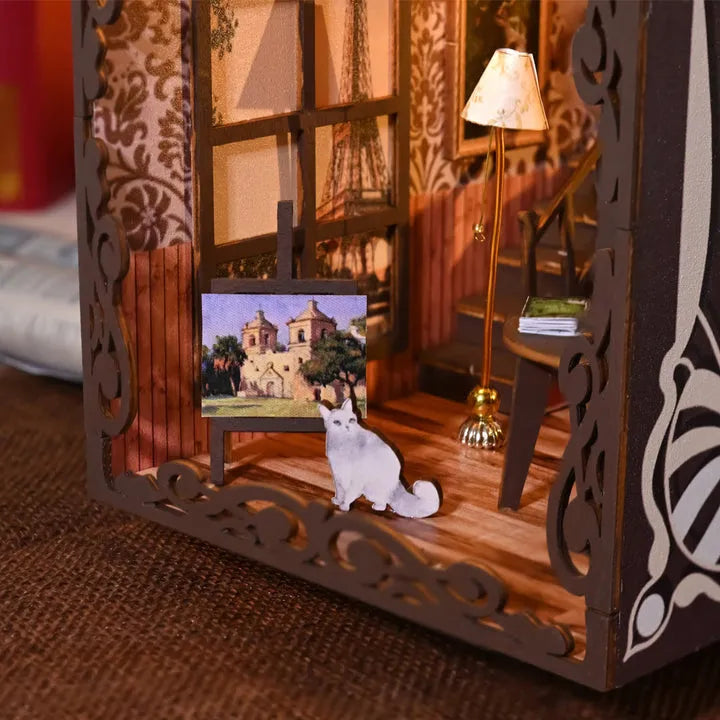 Booknook - No.9 Secret Castle, un kit créatif pour construire un diorama miniature. Parfait pour décorer une bibliothèque ou comme cadeau original pour un amoureux des livres. Par Nookette.