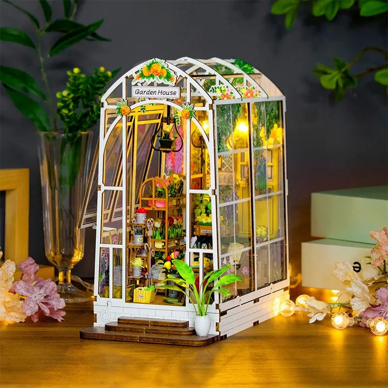 Book Nook - Garden House