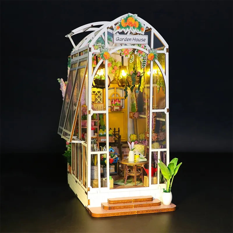 Book Nook - Garden House
