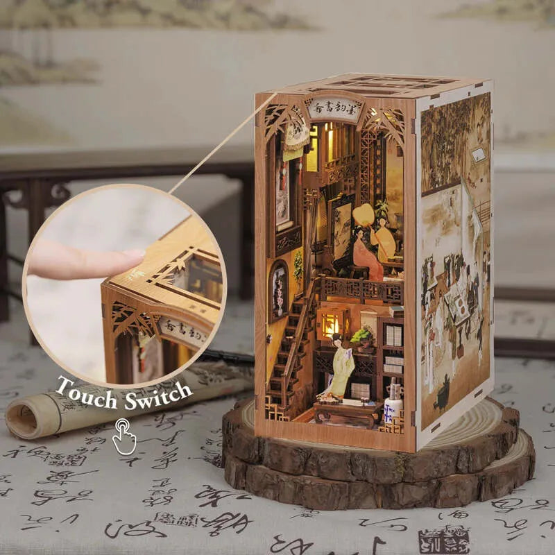 Book Nook | Ink Rhyme Bookstore, un kit créatif pour construire un diorama miniature. Parfait pour décorer une bibliothèque ou comme cadeau original pour un amoureux des livres. Par Nookette.