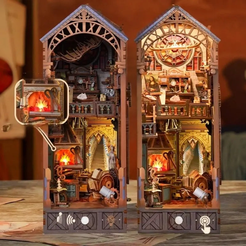 Book Nook - Leonardo Da Vinci, un kit créatif pour construire un diorama miniature. Parfait pour décorer une bibliothèque ou comme cadeau original pour un amoureux des livres. Par Nookette.