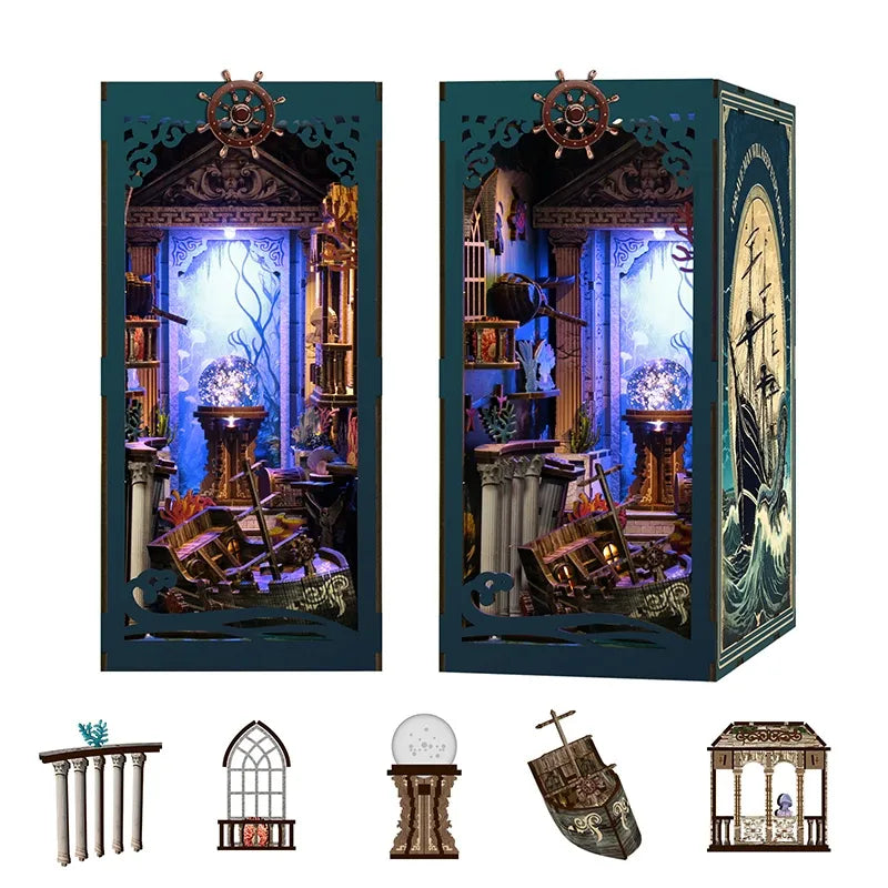 Book Nook - Riddle on the Seabed, un kit créatif pour construire un diorama miniature. Parfait pour décorer une bibliothèque ou comme cadeau original pour un amoureux des livres. Par Nookette.
