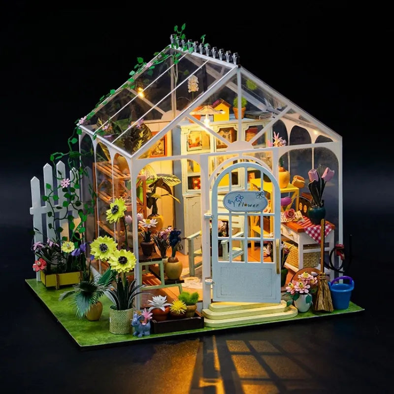 Miniatur Haus - Sunshine Flower, un kit créatif pour construire un diorama miniature. Parfait pour décorer une bibliothèque ou comme cadeau original pour un amoureux des livres. Par Nookette.