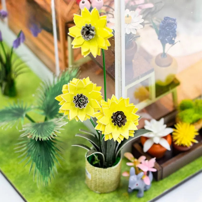 Miniatur Haus - Sunshine Flower, un kit créatif pour construire un diorama miniature. Parfait pour décorer une bibliothèque ou comme cadeau original pour un amoureux des livres. Par Nookette.