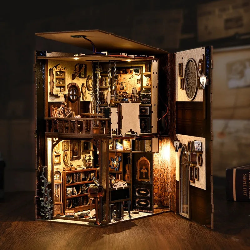 Book Nook - The Case of the Hidden Box