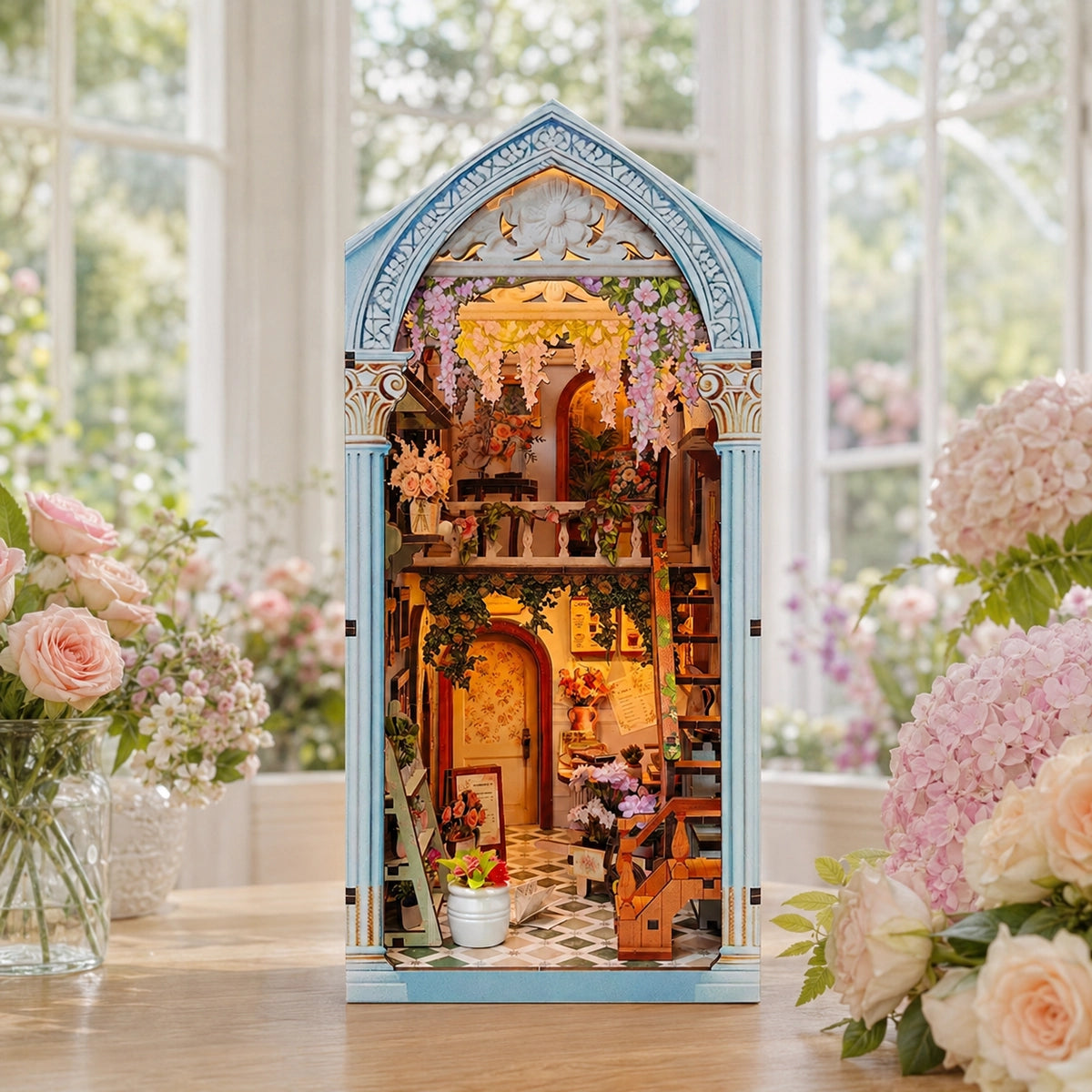 Book Nook - Woodland Flower Lane