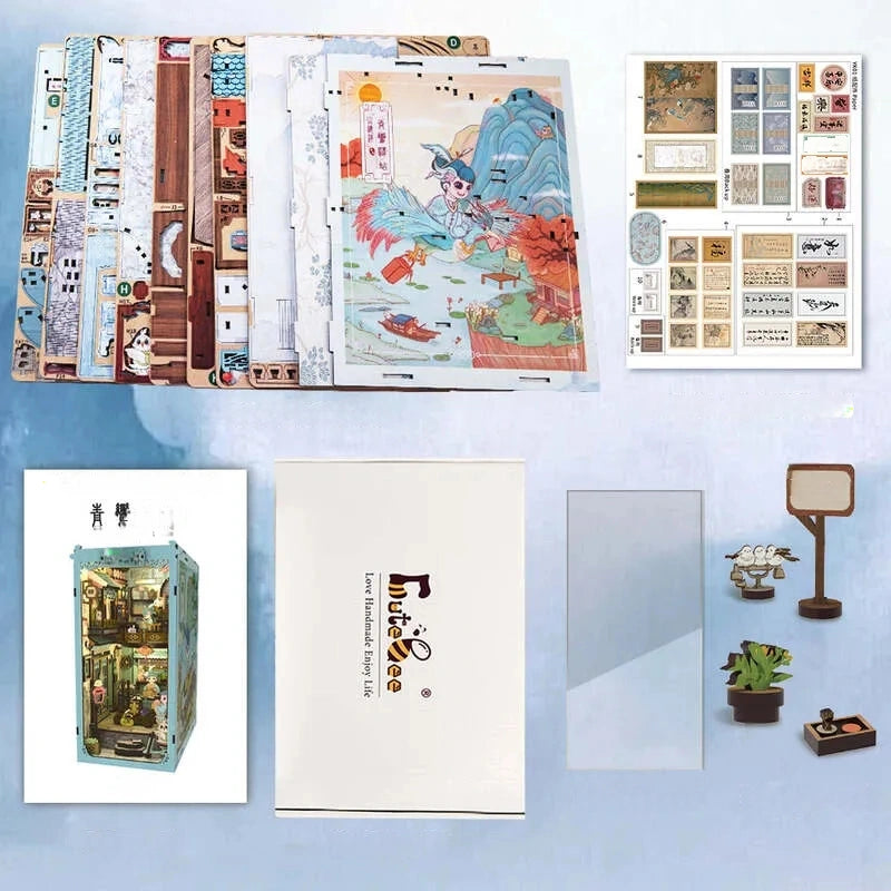 Booknooks | Azure Phoenix Lodge, un kit créatif pour construire un diorama miniature. Parfait pour décorer une bibliothèque ou comme cadeau original pour un amoureux des livres. Par Nookette.