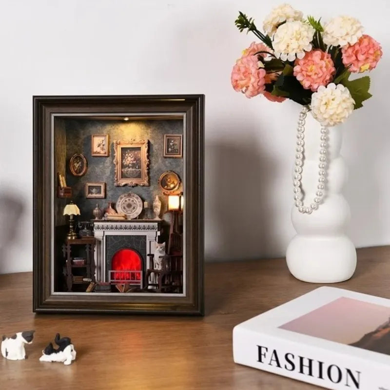 Kit DIY Cadre 3D – Maison avec Cheminée | Diorama Miniature à Assembler, un kit créatif pour construire un diorama miniature. Parfait pour décorer une bibliothèque ou comme cadeau original pour un amoureux des livres. Par Nookette.