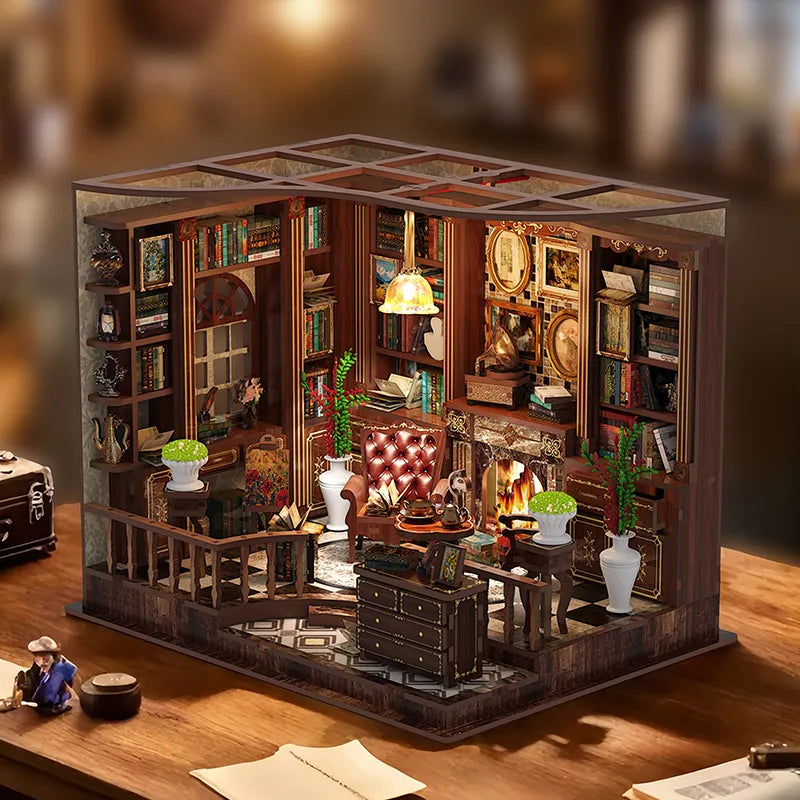 Maison Miniature - Left Bank Study, un kit créatif pour construire un diorama miniature. Parfait pour décorer une bibliothèque ou comme cadeau original pour un amoureux des livres. Par Nookette.