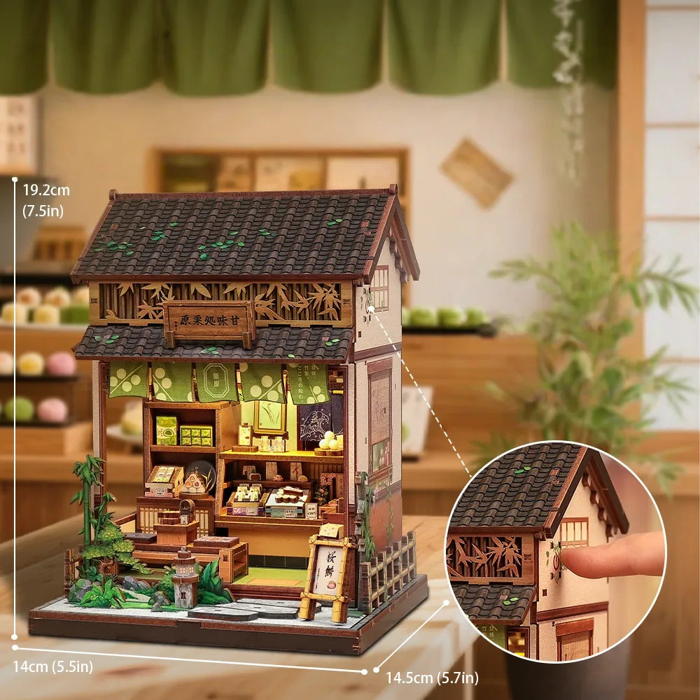 Book Nook Japan - Kanmi-dokoro Kurihara, un kit créatif pour construire un diorama miniature. Parfait pour décorer une bibliothèque ou comme cadeau original pour un amoureux des livres. Par Nookette.