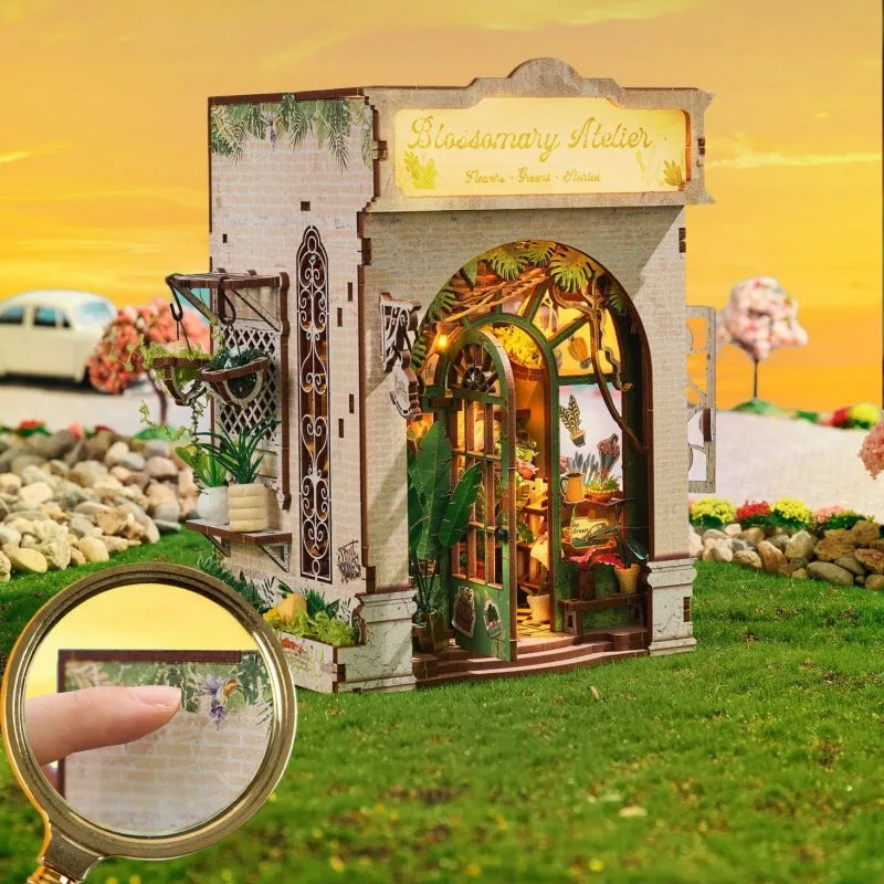 Maison Miniature - Blossomary Atelier, un kit créatif pour construire un diorama miniature. Parfait pour décorer une bibliothèque ou comme cadeau original pour un amoureux des livres. Par Nookette.