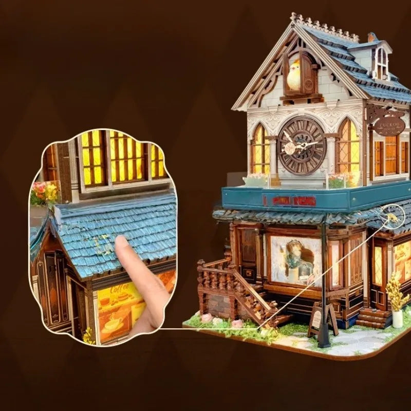 Maison Miniature - Cuckoo House, un kit créatif pour construire un diorama miniature. Parfait pour décorer une bibliothèque ou comme cadeau original pour un amoureux des livres. Par Nookette.