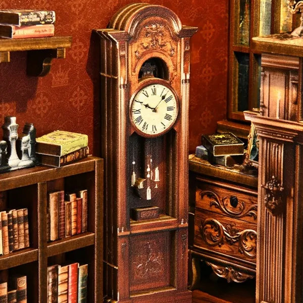 Une horloge à pendule