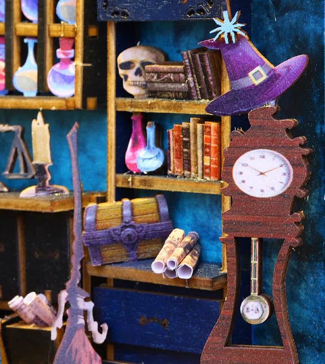 Horloge magique : quand l'horloge sonne minuit, les rouages du destin commencent à tourner