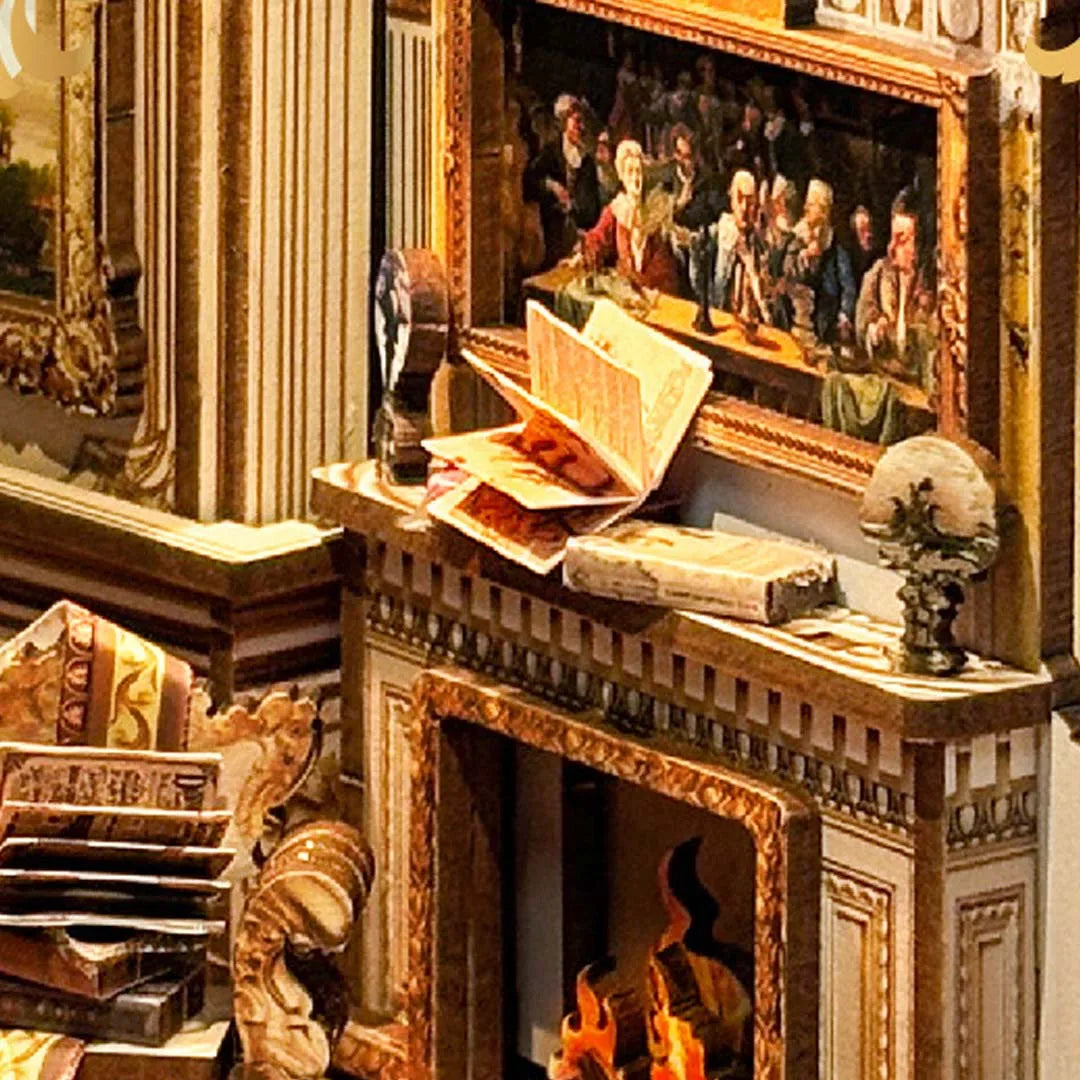 Book Nook - Gorgeous Manor, un kit créatif pour construire un diorama miniature. Parfait pour décorer une bibliothèque ou comme cadeau original pour un amoureux des livres. Par Nookette.
