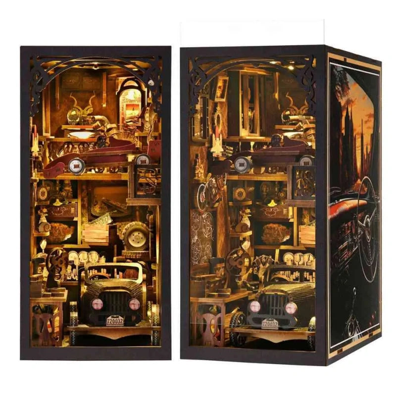 Book Nook - Car Players, un kit créatif pour construire un diorama miniature. Parfait pour décorer une bibliothèque ou comme cadeau original pour un amoureux des livres. Par Nookette.