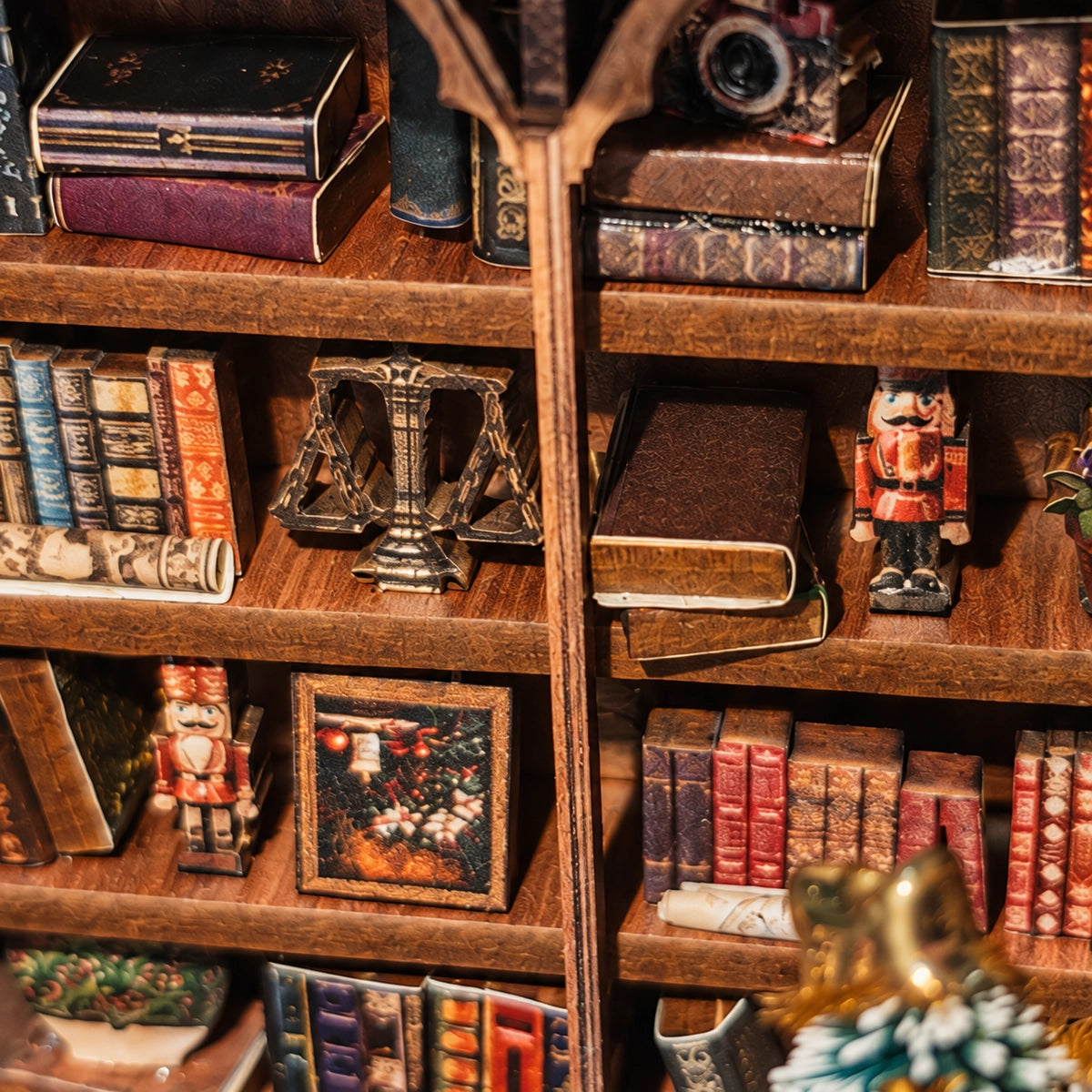 Book Nook - Christmas Book House