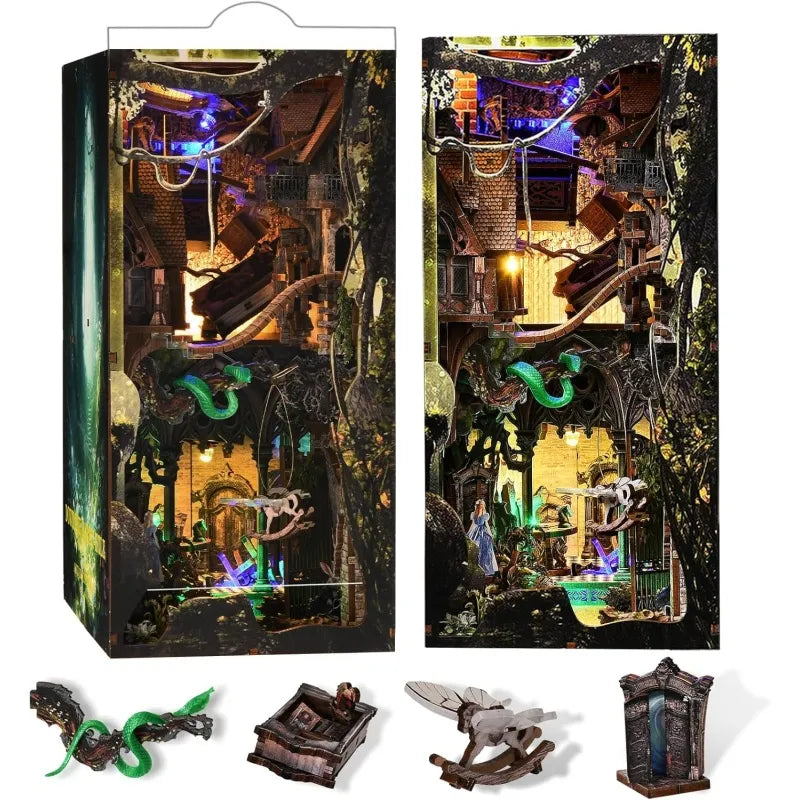 Book Nook - Down The Rabbit-Hole Alice in Wonderland, un kit créatif pour construire un diorama miniature. Parfait pour décorer une bibliothèque ou comme cadeau original pour un amoureux des livres. Par Nookette.