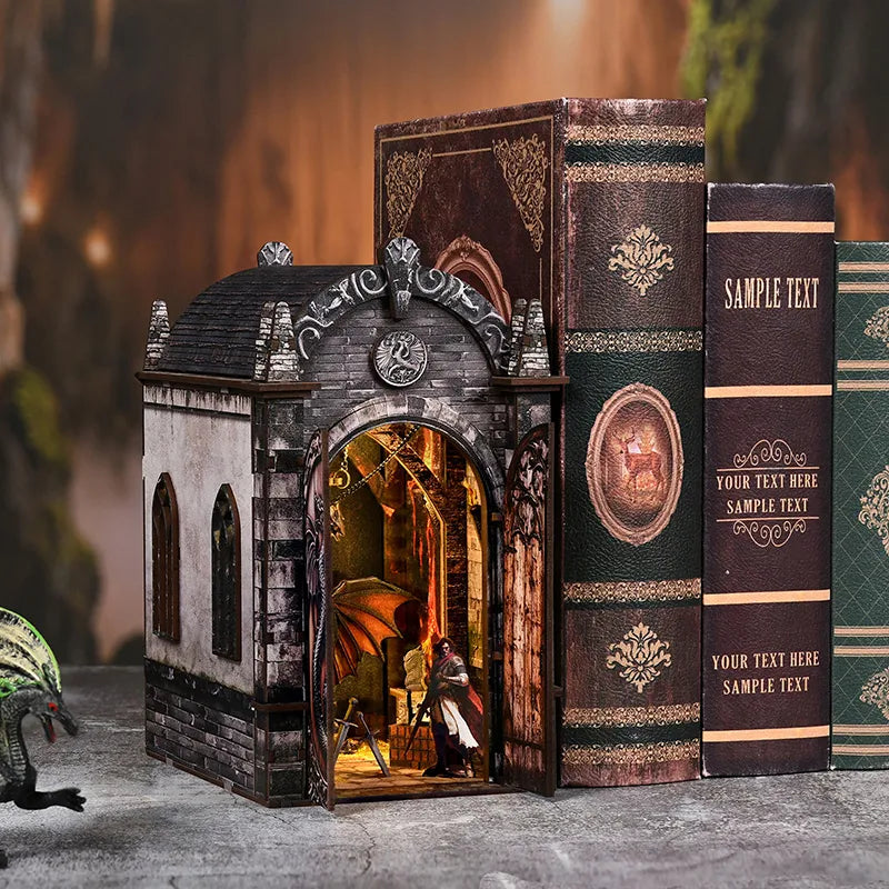 Book Nook Fourth Wing - Dragons Treasure Labyrinth