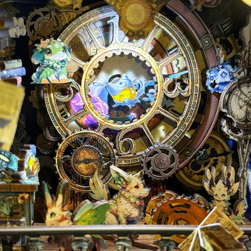 Book Nook - Fantasy Store, un kit créatif pour construire un diorama miniature. Parfait pour décorer une bibliothèque ou comme cadeau original pour un amoureux des livres. Par Nookette.