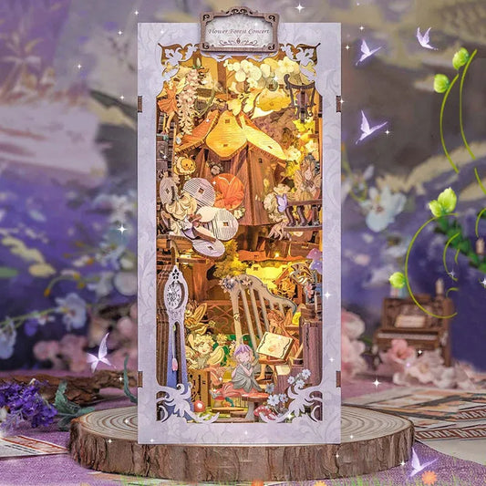 Book Nook - Flower Forest Concert, un kit créatif pour construire un diorama miniature. Parfait pour décorer une bibliothèque ou comme cadeau original pour un amoureux des livres. Par Nookette.