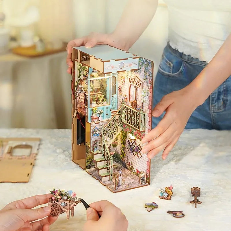 Book Nook - Flower Shop