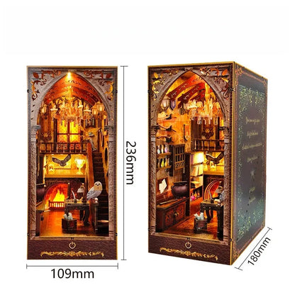 Book Nook - Harry Potter, un kit créatif pour construire un diorama miniature. Parfait pour décorer une bibliothèque ou comme cadeau original pour un amoureux des livres. Par Nookette.