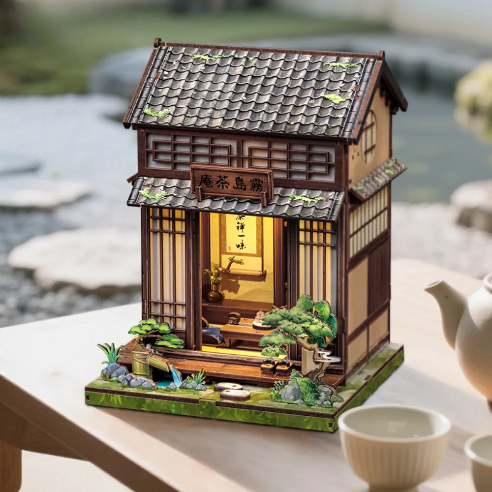 Book Nook Japan- Kirishima Cha-an, un kit créatif pour construire un diorama miniature. Parfait pour décorer une bibliothèque ou comme cadeau original pour un amoureux des livres. Par Nookette.