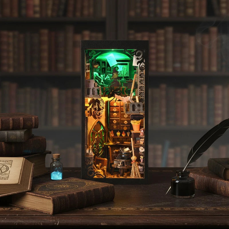 DIY Book Nook - Master's Magic House