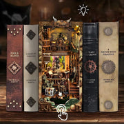 Book Nook - New World Ghost Ship, un kit créatif pour construire un diorama miniature. Parfait pour décorer une bibliothèque ou comme cadeau original pour un amoureux des livres. Par Nookette.