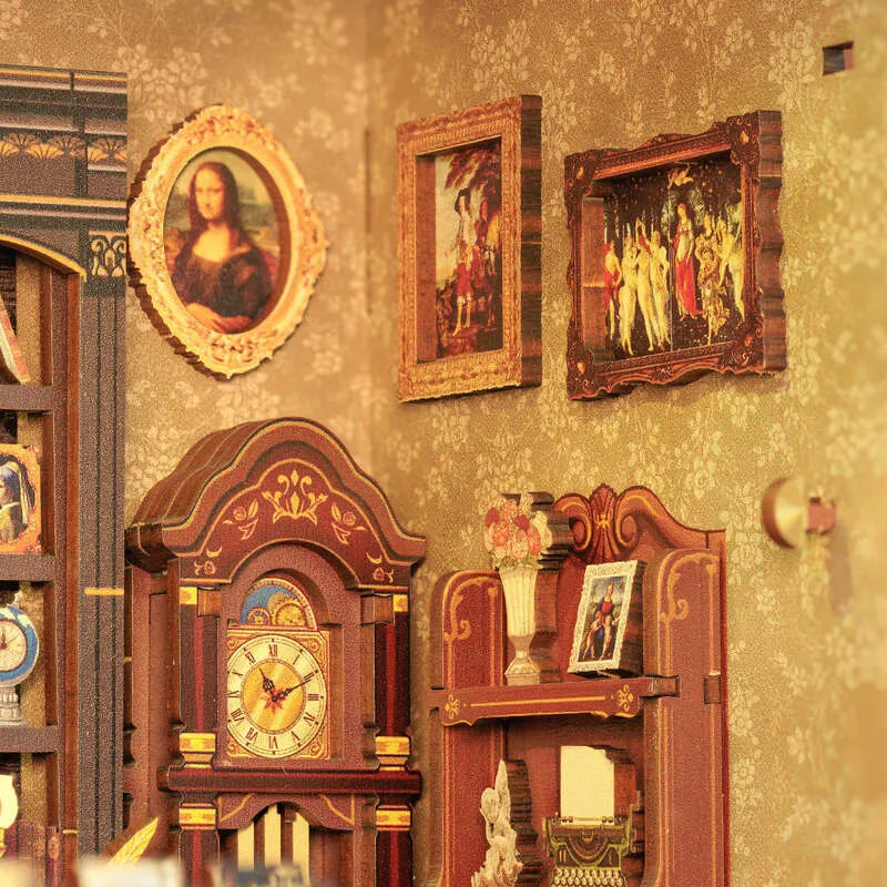 Book Nook - Owl Bookstore, un kit créatif pour construire un diorama miniature. Parfait pour décorer une bibliothèque ou comme cadeau original pour un amoureux des livres. Par Nookette.