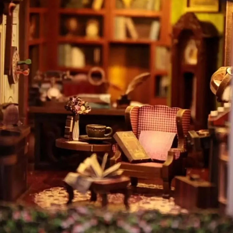 Book Nook | Rose Detective Agency, un kit créatif pour construire un diorama miniature. Parfait pour décorer une bibliothèque ou comme cadeau original pour un amoureux des livres. Par Nookette.