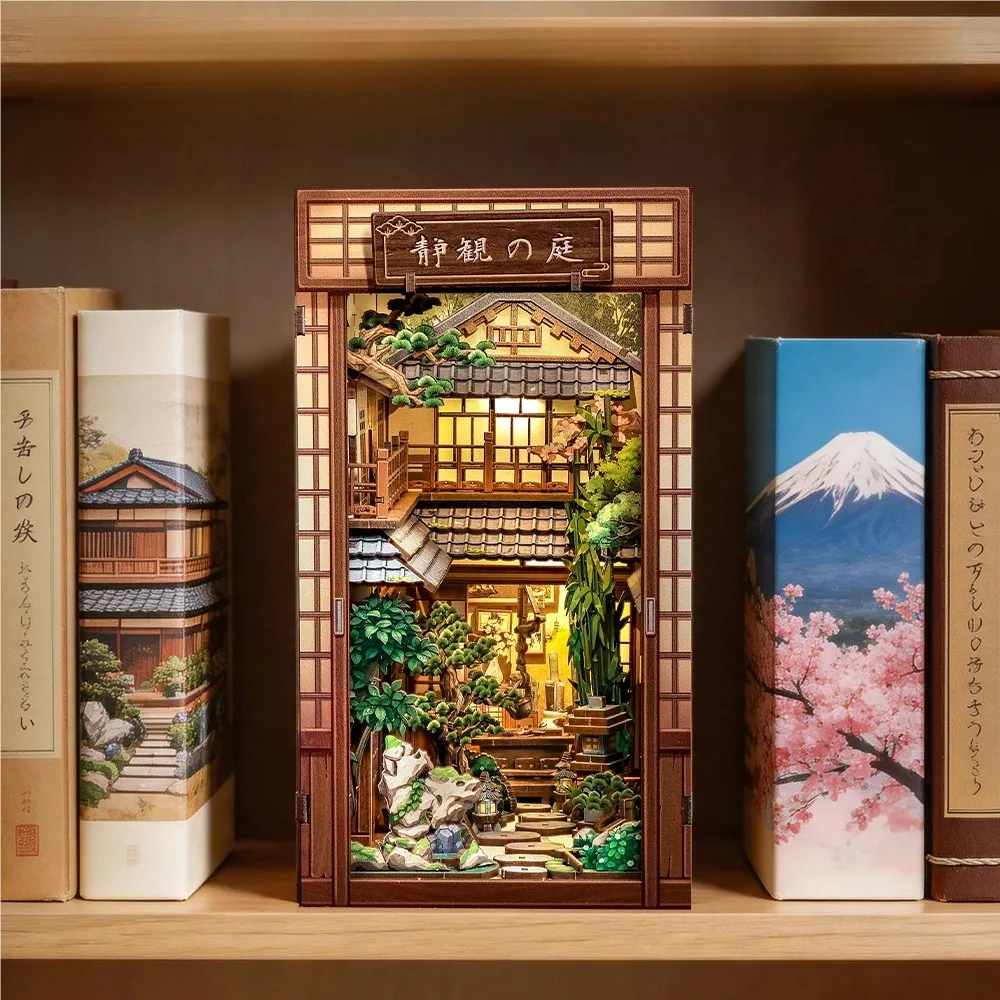 Book Nook Japon - Serene Courtyard