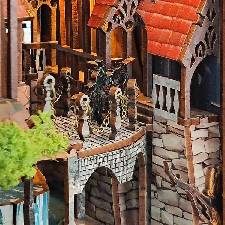 Book Nook - Spirit Valley Magic Ring, un kit créatif pour construire un diorama miniature. Parfait pour décorer une bibliothèque ou comme cadeau original pour un amoureux des livres. Par Nookette.