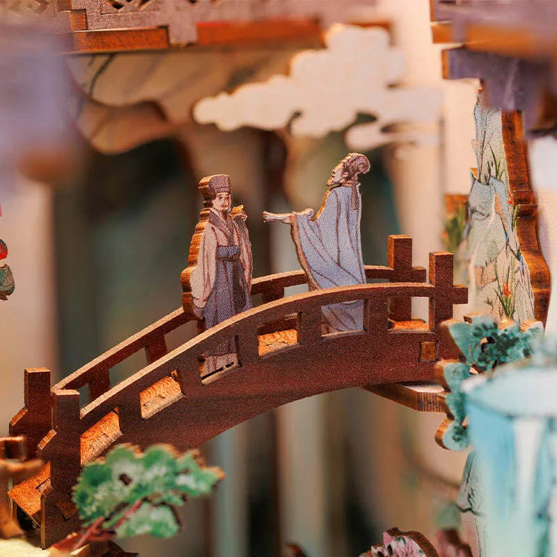 Book Nook | Su Dongpo's Life, un kit créatif pour construire un diorama miniature. Parfait pour décorer une bibliothèque ou comme cadeau original pour un amoureux des livres. Par Nookette.