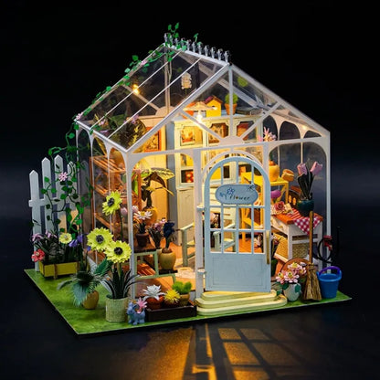 Miniatur Haus - Sunshine Flower, un kit créatif pour construire un diorama miniature. Parfait pour décorer une bibliothèque ou comme cadeau original pour un amoureux des livres. Par Nookette.