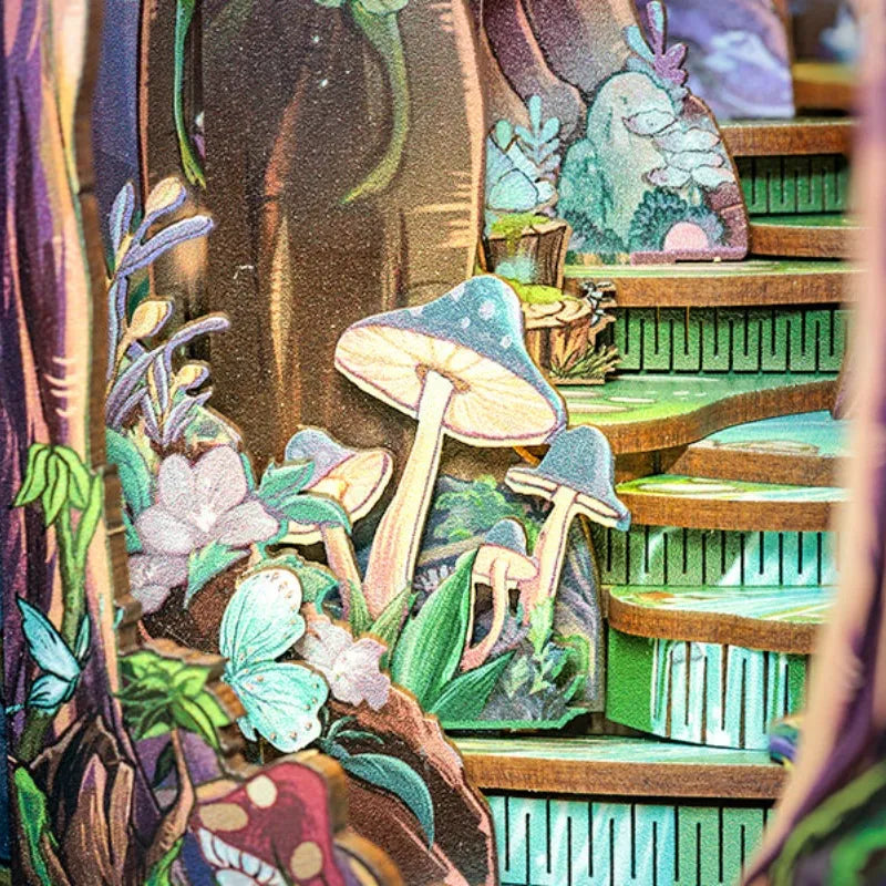 Book Nook - The Grace of The Forest, un kit créatif pour construire un diorama miniature. Parfait pour décorer une bibliothèque ou comme cadeau original pour un amoureux des livres. Par Nookette.