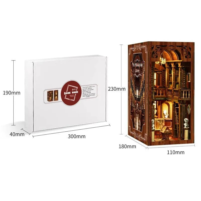 Book Nook - The Philosophical Library, un kit créatif pour construire un diorama miniature. Parfait pour décorer une bibliothèque ou comme cadeau original pour un amoureux des livres. Par Nookette.