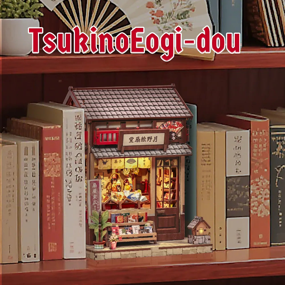 Book Nook Japan - Tsukino Eogi-dou, un kit créatif pour construire un diorama miniature. Parfait pour décorer une bibliothèque ou comme cadeau original pour un amoureux des livres. Par Nookette.