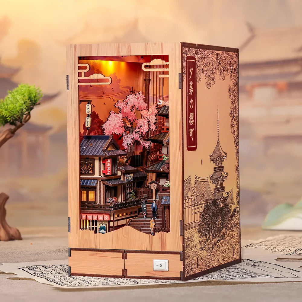 Book Nook Japon - Twilight Sakura Path