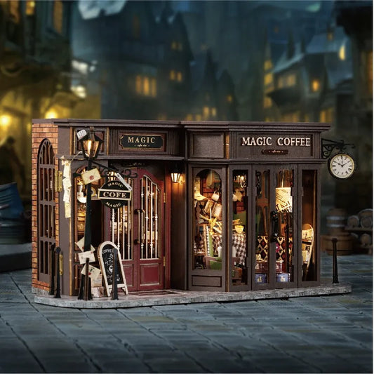 Maison Miniature - Vintage Coffee Shop, un kit créatif pour construire un diorama miniature. Parfait pour décorer une bibliothèque ou comme cadeau original pour un amoureux des livres. Par Nookette.