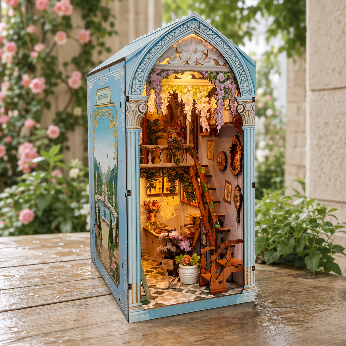 Book Nook - Woodland Flower Lane