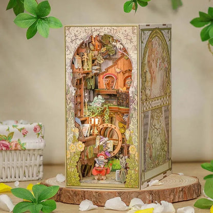 Book Nooks - Elves Paradise, un kit créatif pour construire un diorama miniature. Parfait pour décorer une bibliothèque ou comme cadeau original pour un amoureux des livres. Par Nookette.