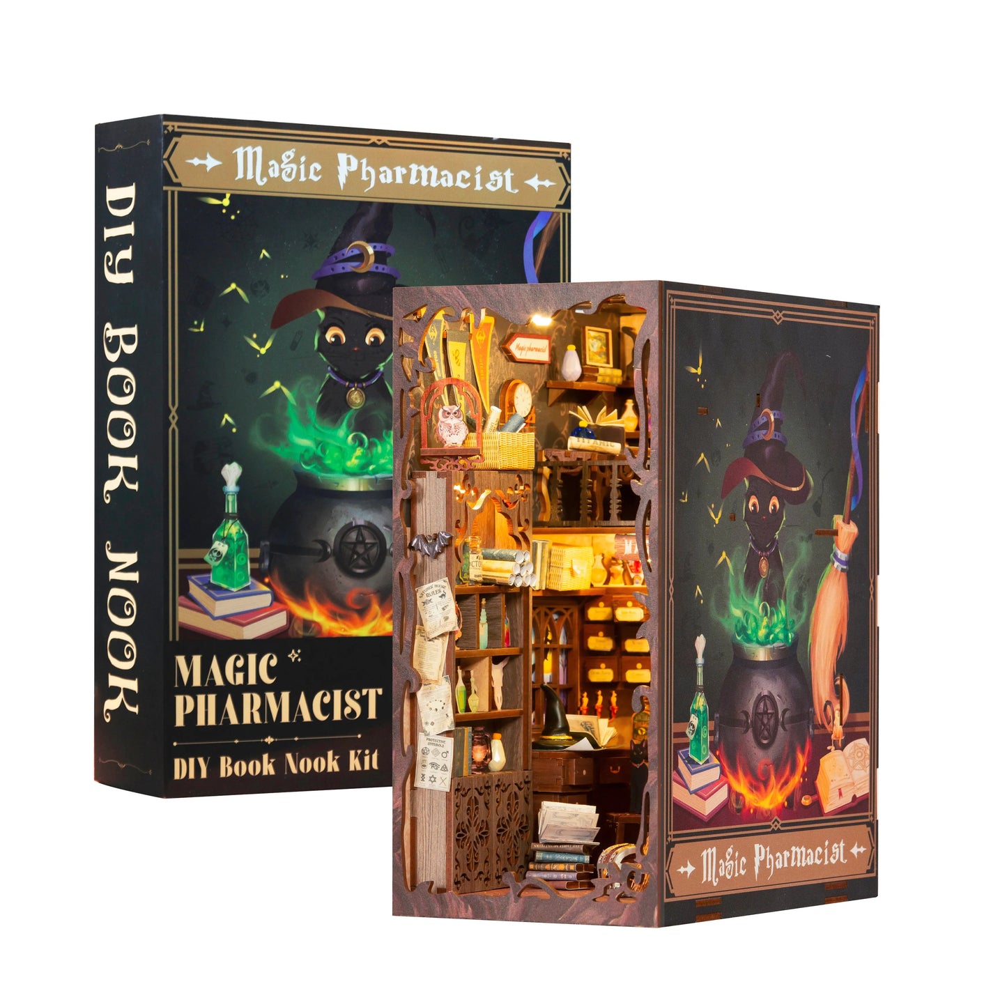 Book Nook - Magic Pharmacist, un kit créatif pour construire un diorama miniature. Parfait pour décorer une bibliothèque ou comme cadeau original pour un amoureux des livres. Par Nookette.