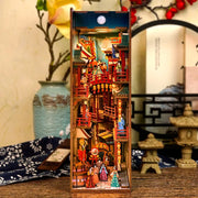 Booknook - Tang Palace Night Banquet, un kit créatif pour construire un diorama miniature. Parfait pour décorer une bibliothèque ou comme cadeau original pour un amoureux des livres. Par Nookette.