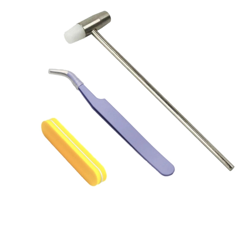 Set d'outils à main, un kit créatif pour construire un diorama miniature. Parfait pour décorer une bibliothèque ou comme cadeau original pour un amoureux des livres. Par Nookette.