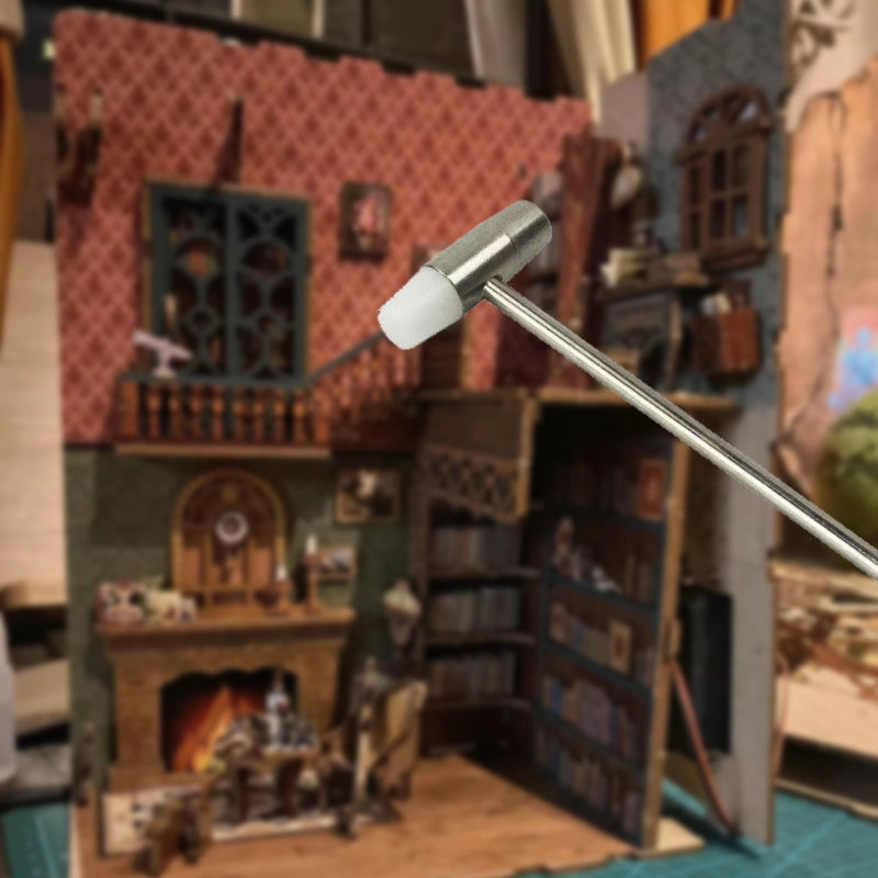 Set d'outils à main, un kit créatif pour construire un diorama miniature. Parfait pour décorer une bibliothèque ou comme cadeau original pour un amoureux des livres. Par Nookette.
