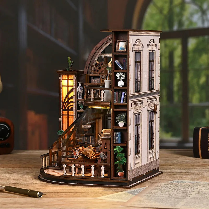 Maison Miniature - Bacchus Bookstore