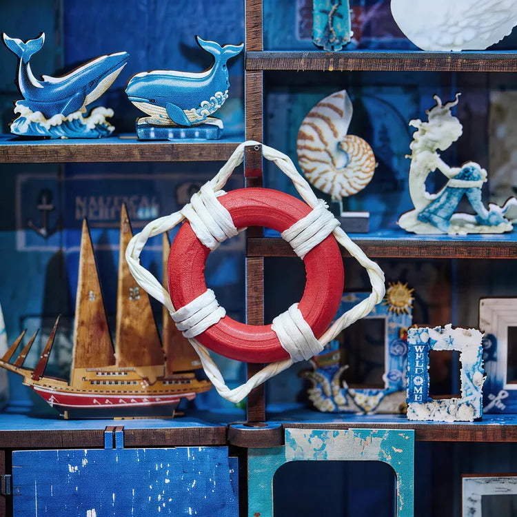 Bouée de sauvetage et ornements nautiques