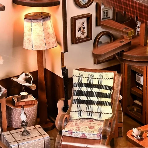 Fauteuil confortable et lampadaire vintage